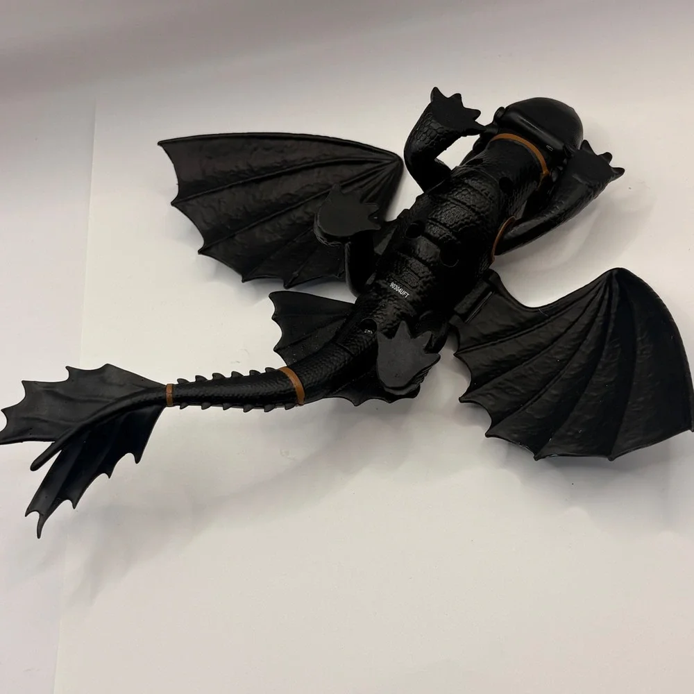 DreamWorks‎ Dragons Toothless Night Fury Hidden World Blue Wings Action Figure